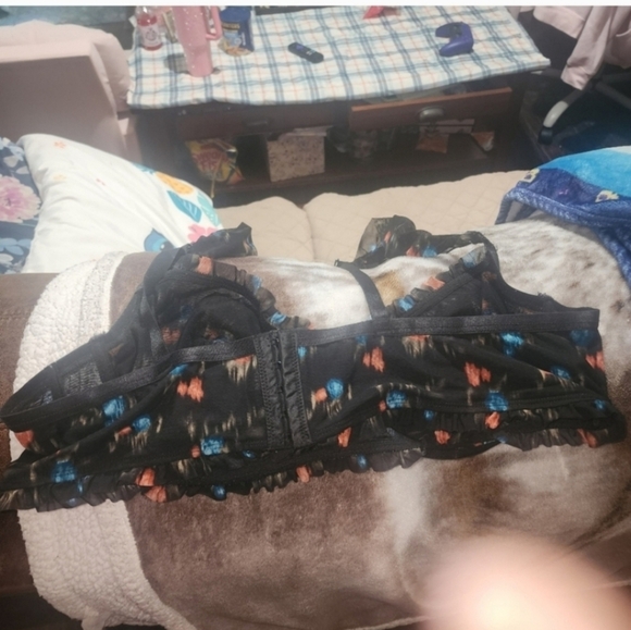 🍁🍂Torrid 2 Ruched Mesh Ruffle Underwire Bra - Picture 4 of 5